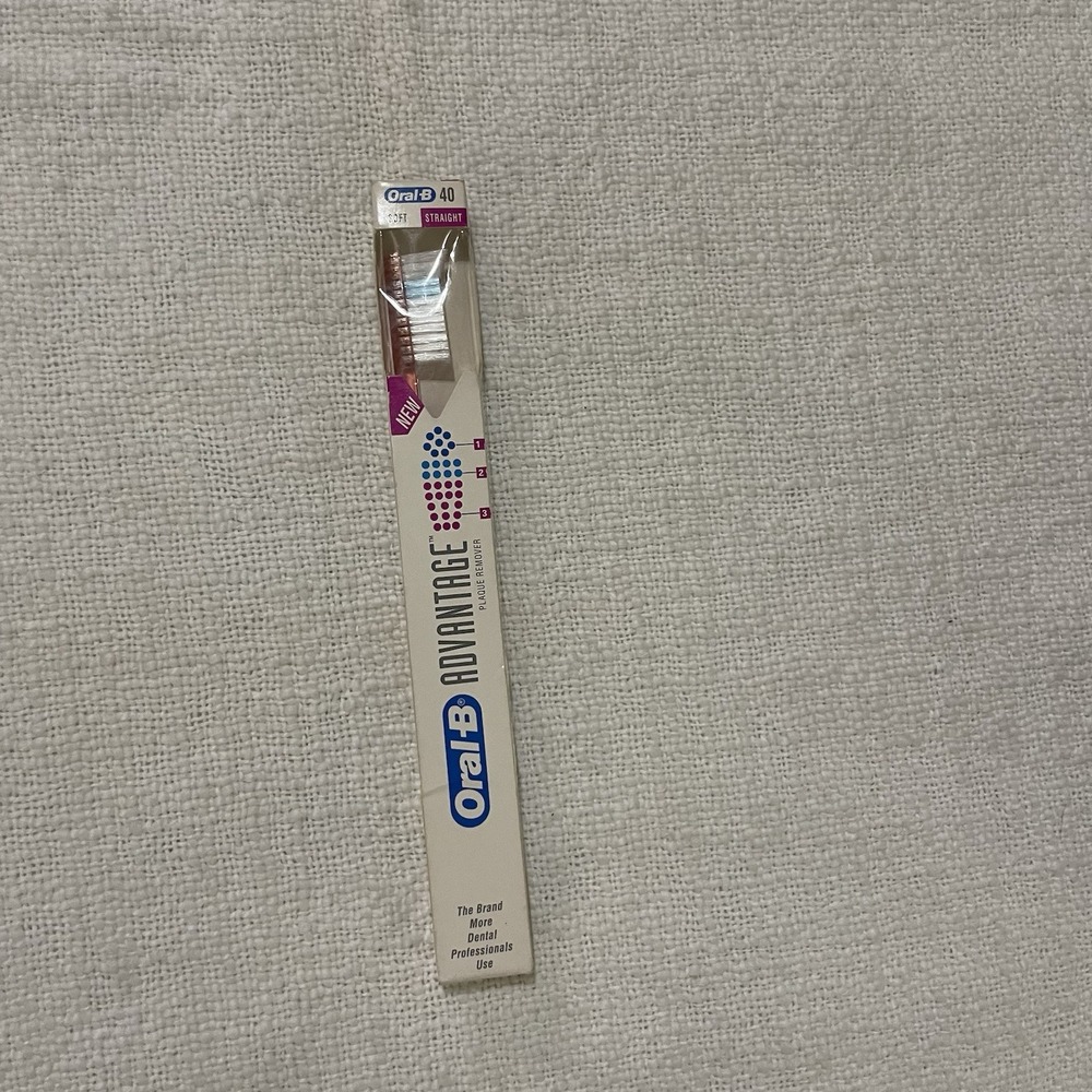 Vintage 1993 Oral-B Advantage Toothbrush Blue 30 Soft Straight Indicator New
